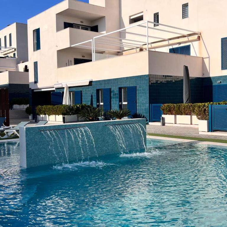 Turquesa del Mar - Charming Ground-Floor Spanish Apartment with Large Sunny Terrace - Apartamento de 2 dormitorios - 65