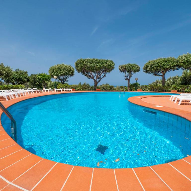 Gli Aloe Biodola - Trilocale con Piscina - Two-Bedroom Apartment - 1