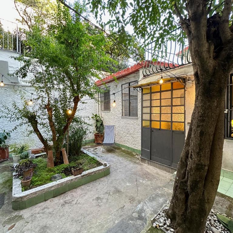 Villetta storica nel cuore di Napoli by Dimorra - Two-Bedroom Apartment - 4