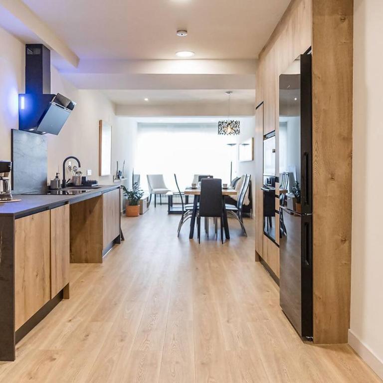 Espacioso apartamento a 9 min playa - Apartamento - 28