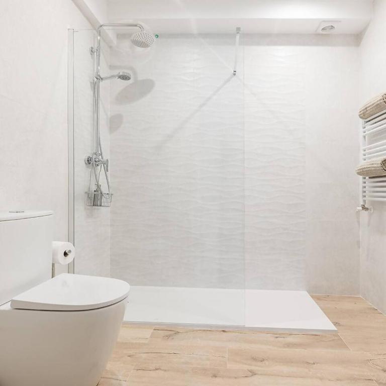 Apartamento moderno y cálido a 9 min de la playa - Apartamento - 23