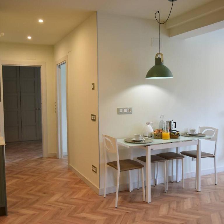 Apartamento moderno y cálido a 9 min de la playa - Apartamento - 42