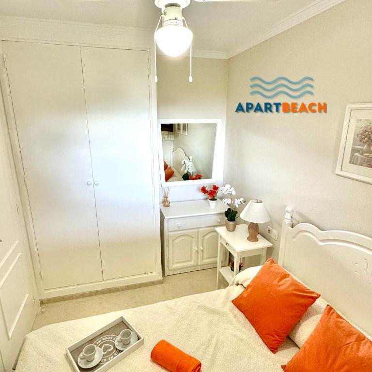 APARTBEACH SAN SEBASTIAN JUNTO PLAYA LARGA y CALA DORADA - Apartamento de 3 dormitorios - 24