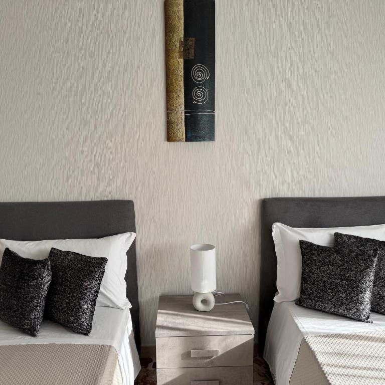 Le Chicche room&suites - Camera Doppia con Letti Singoli - 2