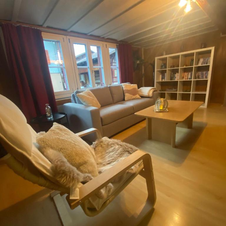 Cosy apartment in heritage protected swiss chalet - Apartment mit 2 Schlafzimmern - 16