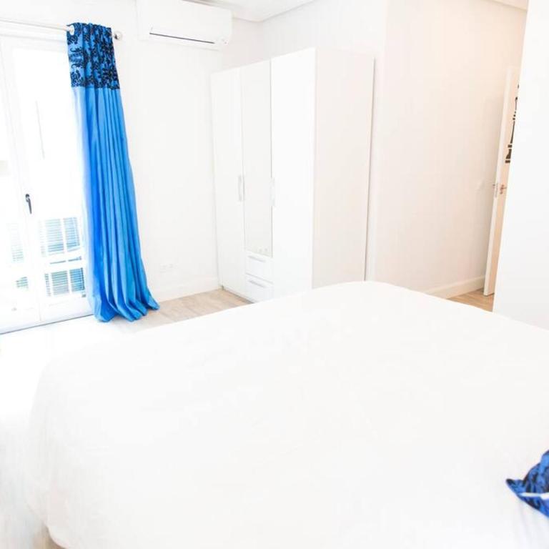 Style And Comfort in Opera-Puerta Del Sol - Apartamento de 3 dormitorios - 2