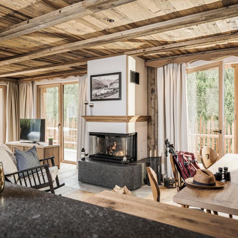 Farm Resort Geislerhof - Private Chalets - Chalet mit 3 Schlafzimmern - 2