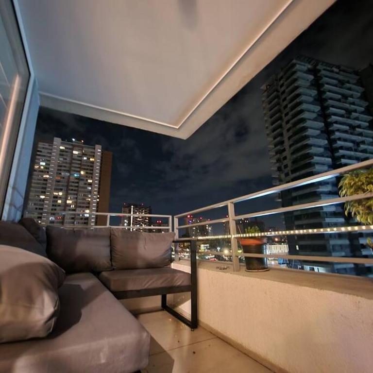 Habitación privada en nuevo depto con terraza y AC por Metro irarrazaval - Habitación Individual con baño privado externo - 3