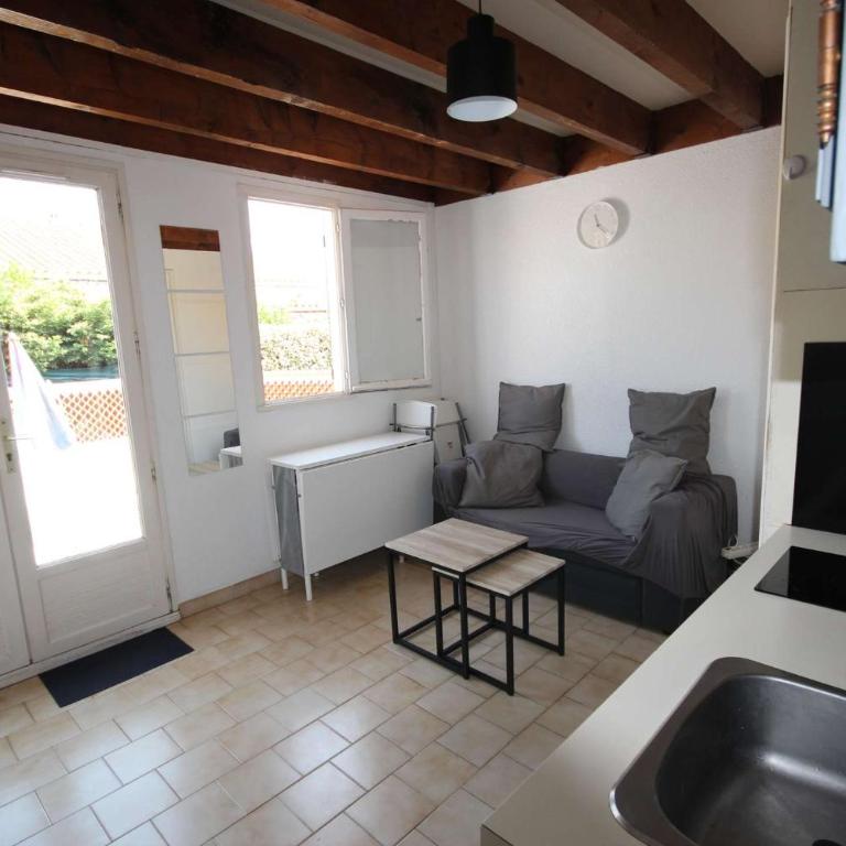 Maison T2 cabine 4 couchages, terrasse cloturée, résidence Sun village avec piscine commune, 300m de la plage à PORTIRAGNES PLAGE LRSUNR6 - Casa con 2 Camere da Letto - 8