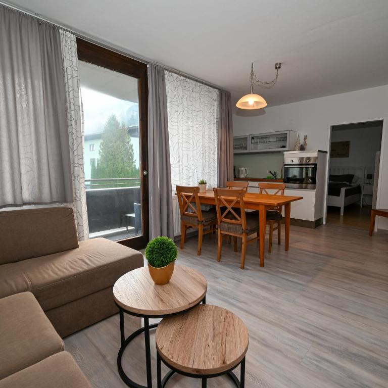 Domizil Alpine Retreat 11 - Apartment mit 1 Schlafzimmer und Balkon - 1