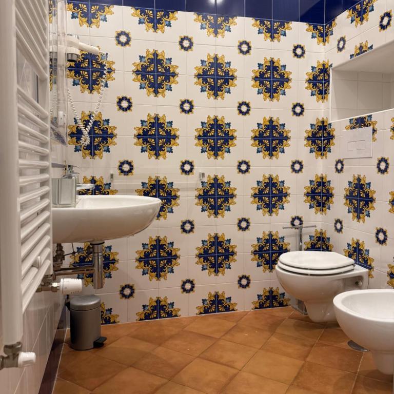 Palazzo Dogana Room&Suite - Suite King con Balcone - 1