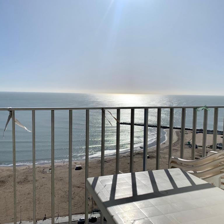 Departamento de tres ambientes frente al mar - Apartamento Estándar de 2 dormitorios - 4