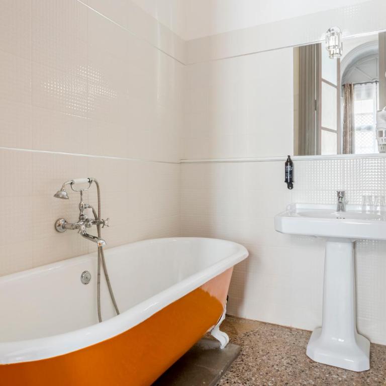 Appart'City Collection Nîmes Arènes - Appartement Supérieur - 12