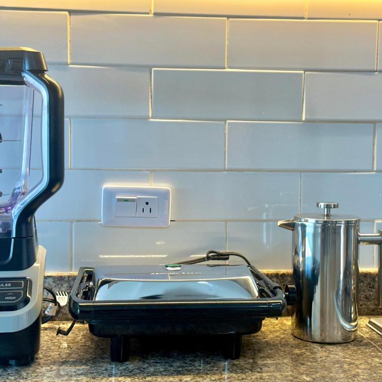 by Calamari Homes - Altamar 27B1 near walled city - Two-Bedroom Apartment with Balcony and Sea View - 19