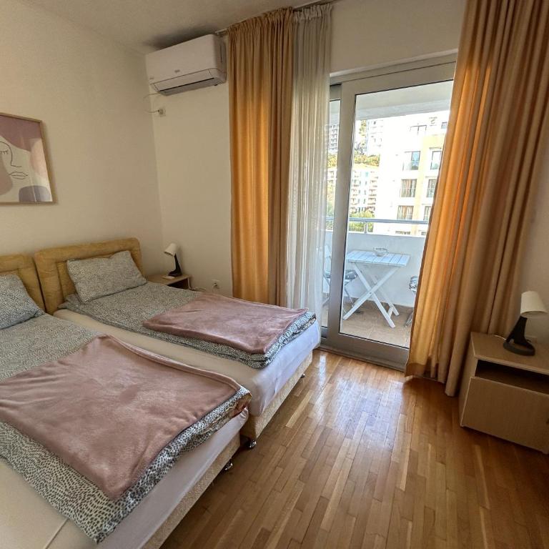 Apartments Mitende - Apartman s 1 Spavaćom Sobom i Balkonom - 1