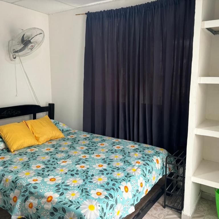 CASA UNIVERSITARIA EL TREBOL - Double Room with Private Bathroom - 1