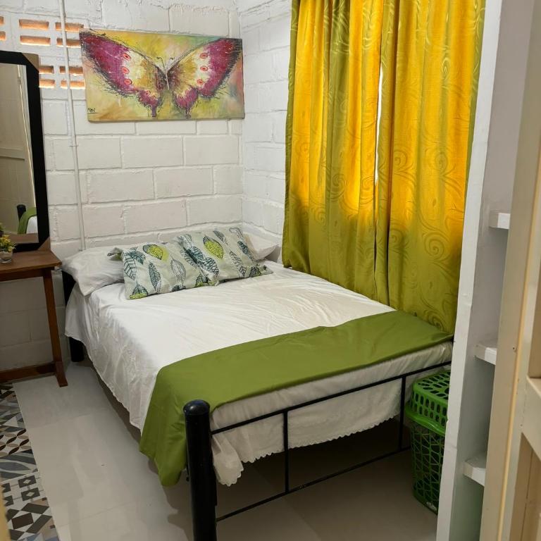 CASA UNIVERSITARIA EL TREBOL - Standard Double Room with Shared Bathroom - 2