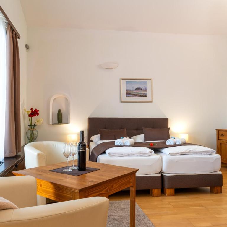 Landhaus St. Georg - Standard Familienzimmer - 9