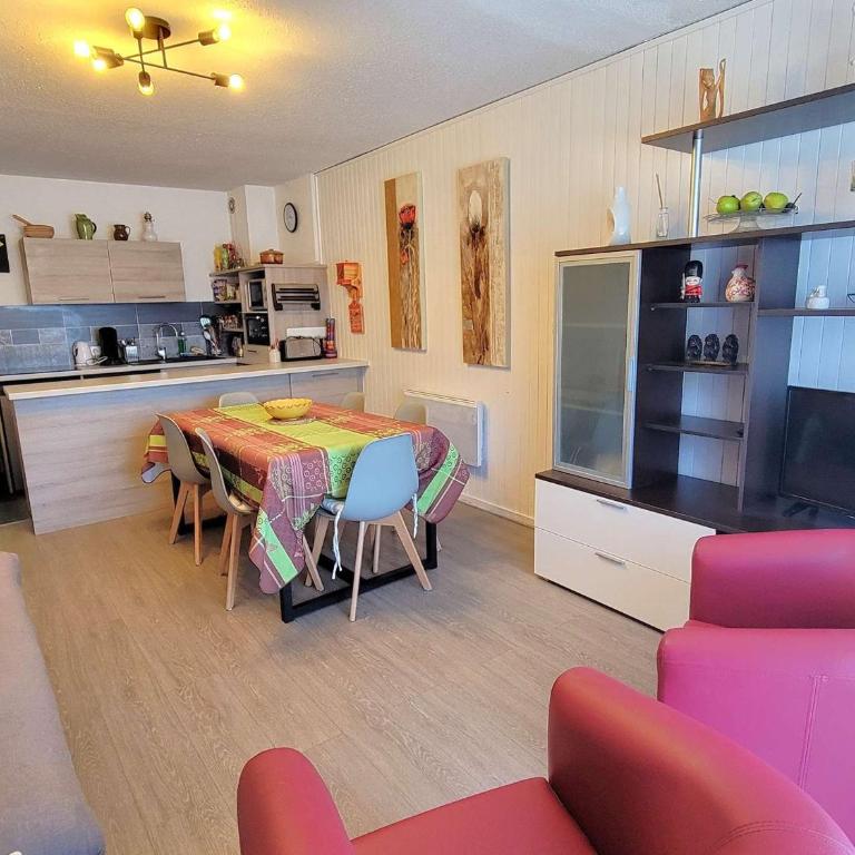 Appartement 2 Chambres - Terrasse - Centre Station - Parking - Appartamento con 2 Camere da Letto - 13