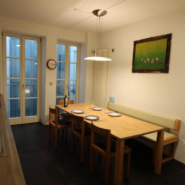 Altbautraum am Gärtnerplatz 120 m2 - Three-Bedroom Apartment - 14