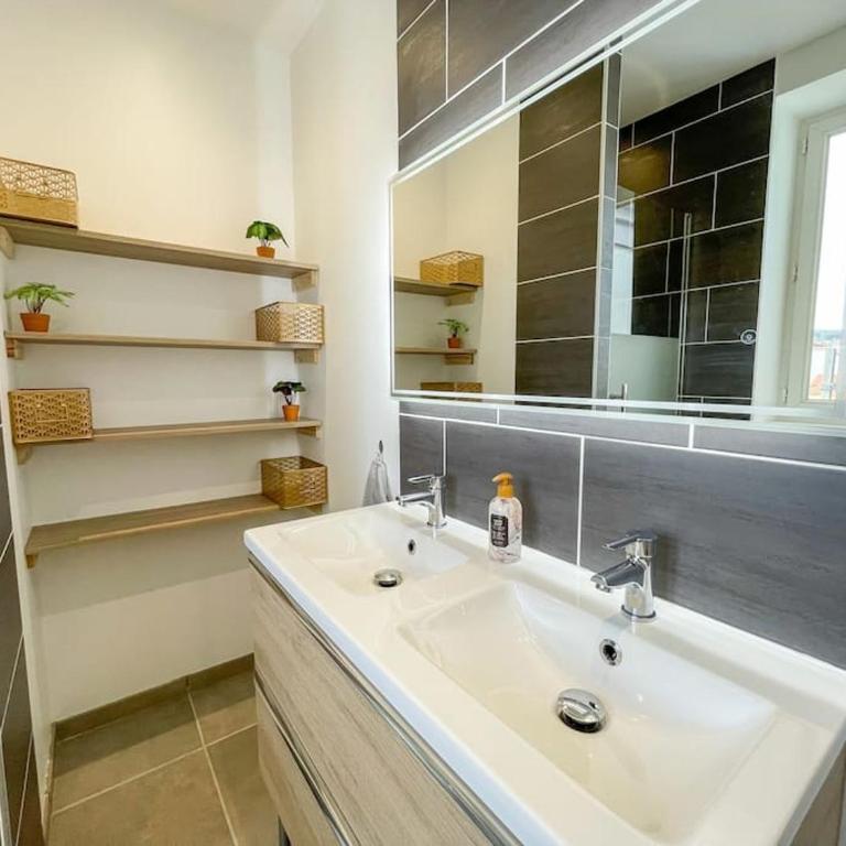Le Saint'élégant Wifi Calme Rénové - Apartamento de 2 dormitorios - 41
