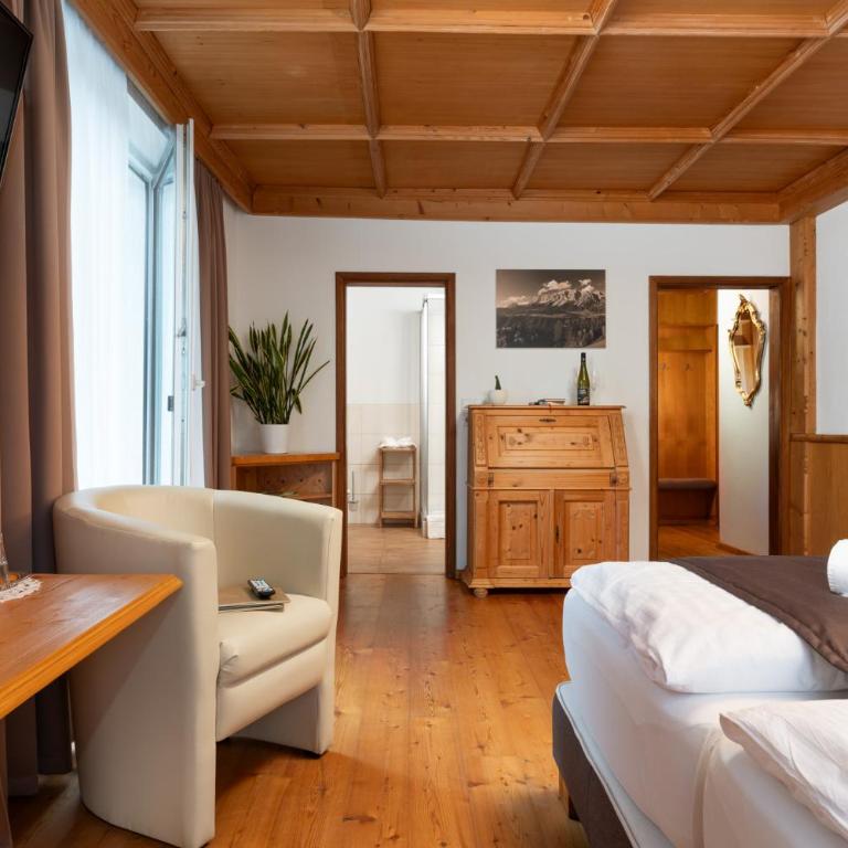 Landhaus St. Georg - Doppelzimmer mit Balkon - 1
