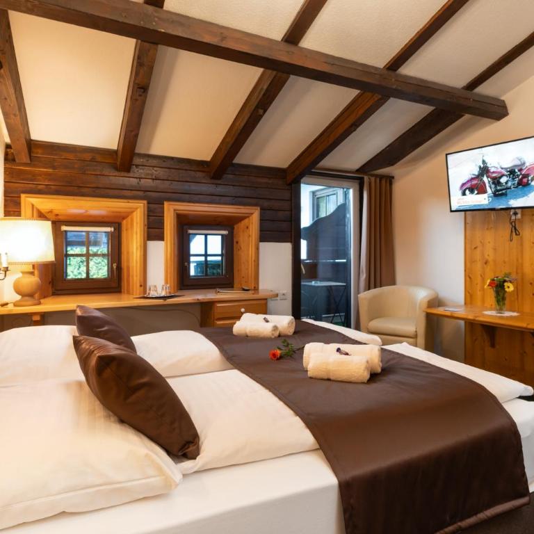 Landhaus St. Georg - Doppelzimmer mit Balkon - 8