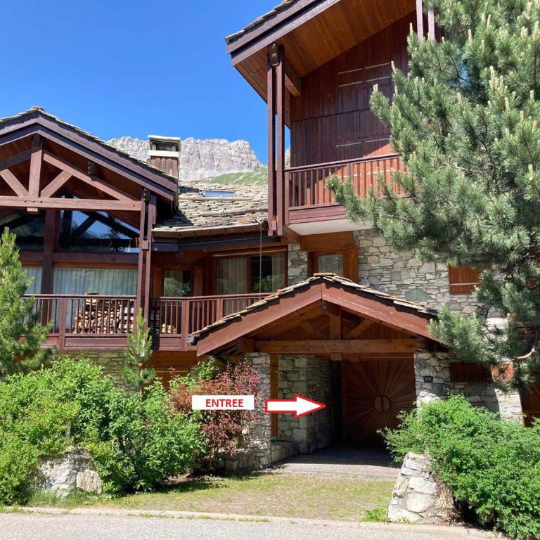 Duplex 3 Pièces avec Mezzanine, Centre de Val d'Isère, Proche des Pistes, Parking et Cheminée - Appartement 2 Chambres - 10