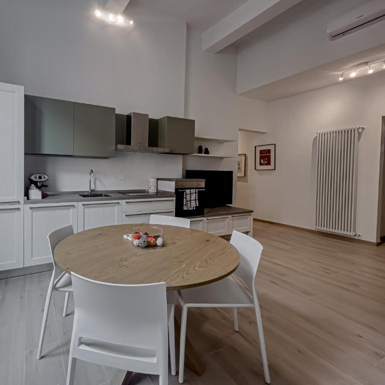 Rk San Felice 50 - Appartamento con 2 Camere da Letto - 1