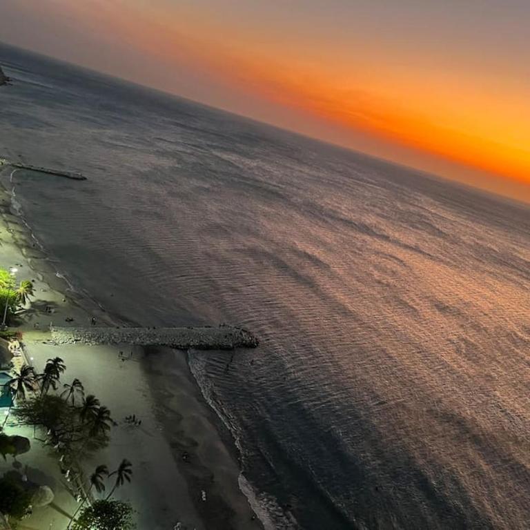 Lujo Apto- Santa Marta - Primera Línea - Two-Bedroom Apartment - 56