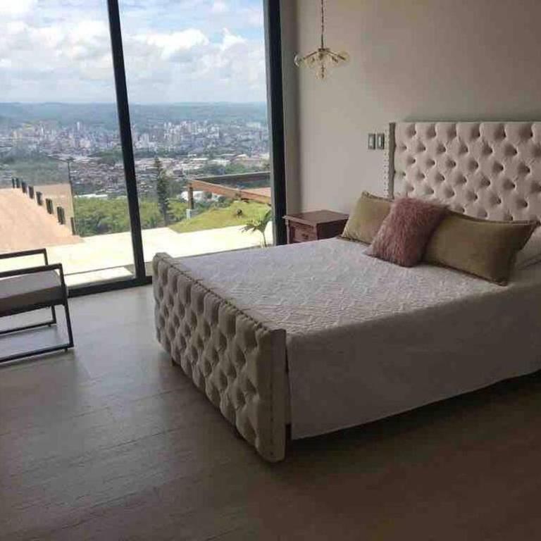 Luxury Villa Spectacular Views Sauna Jacuzzi BBQ - Villa Deluxe - 23