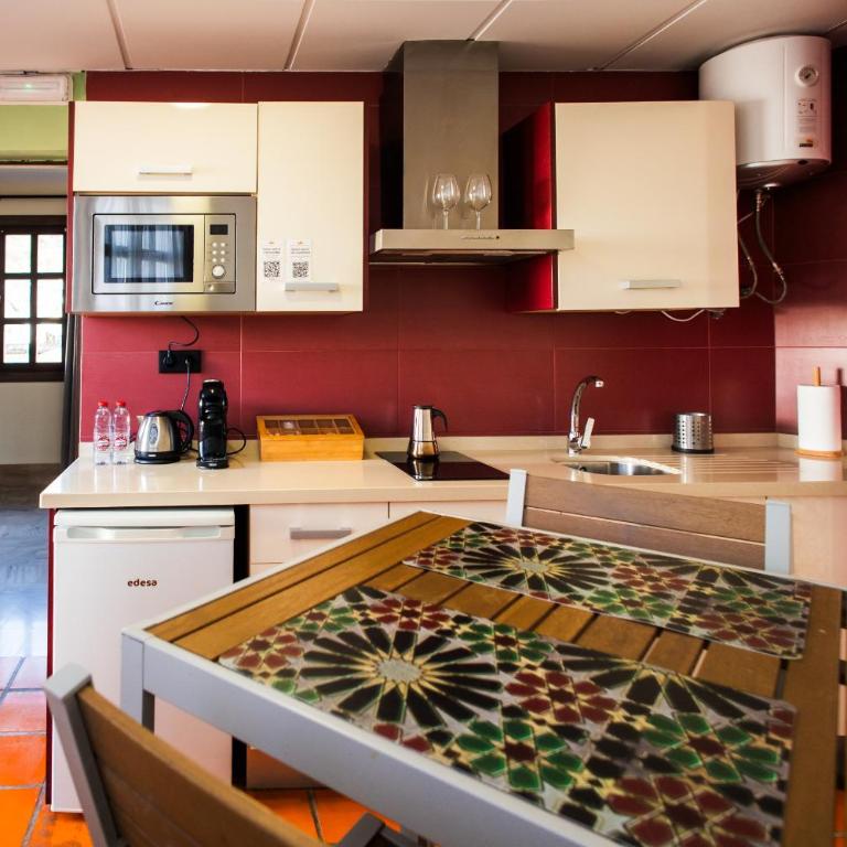 Apartamentos Reyes Católicos by Medina Living - Penthouse Apartment - 3