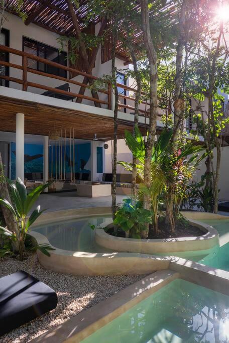 Twin Villas 8BR, Concierge, Gated ,Jacuzzi, Paddle court - Villa - 12