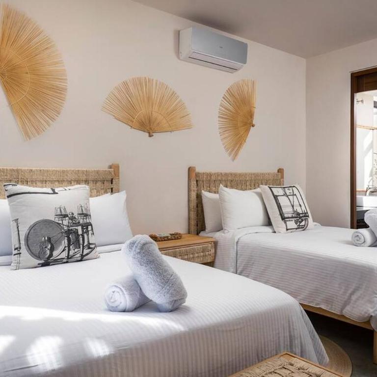 Twin Villas 8BR, Concierge, Gated ,Jacuzzi, Paddle court - Villa - 36