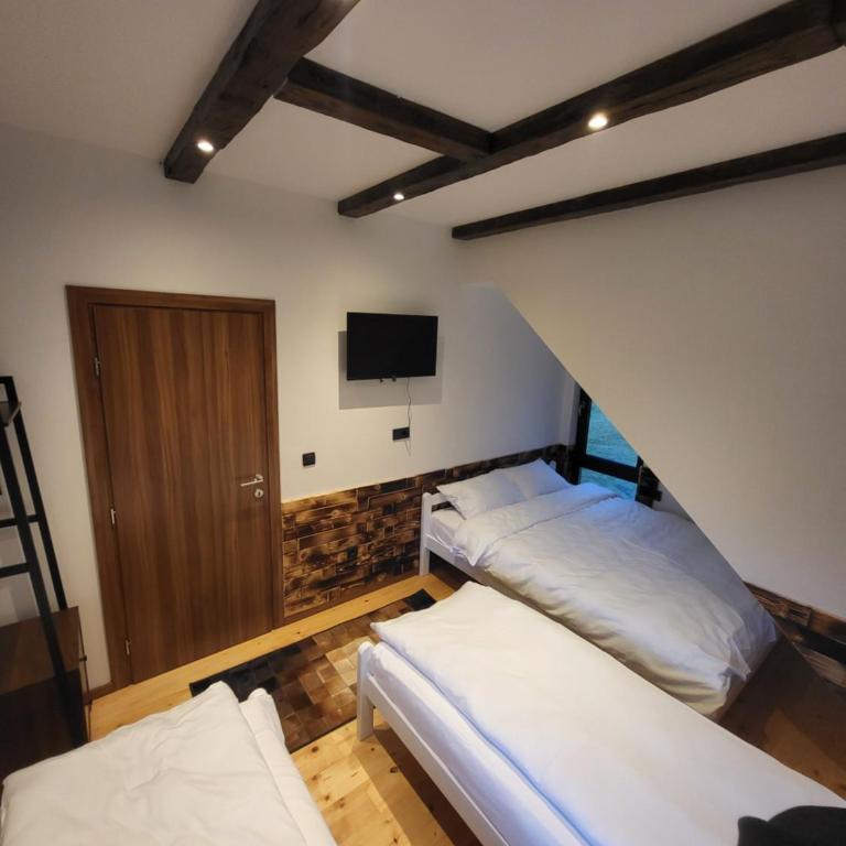 Jahorina Green Chalet - Three-Bedroom Chalet - 37