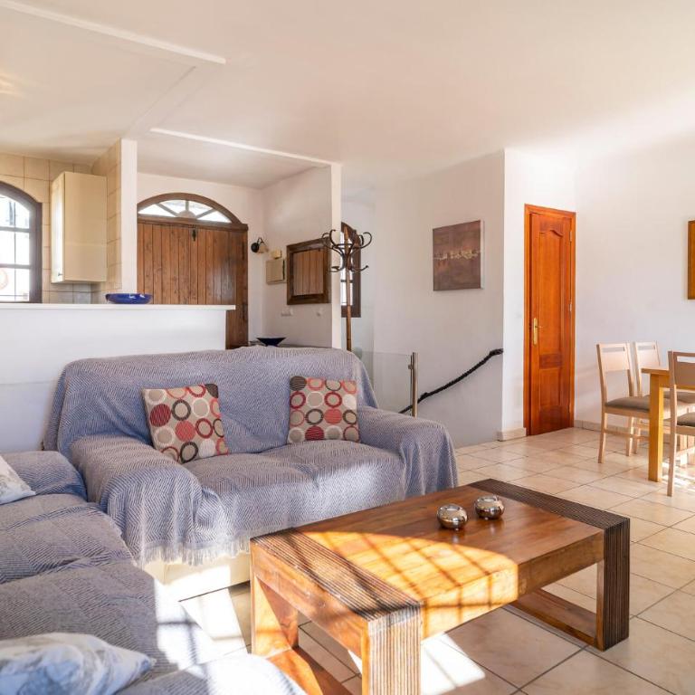 Cozy Home In Nerja With Wifi - Casa de vacaciones de 2 dormitorios - 3