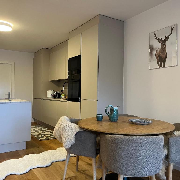 Bel Appartement Centre Crans Montana, Vue Alpine et Fraîcheur - Apartment mit 2 Schlafzimmern - 2