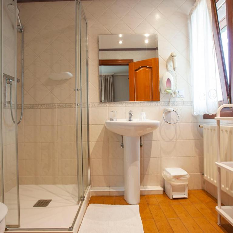 CASA RURAL BARAZAR - Habitación Doble Estándar - 2 camas - 8