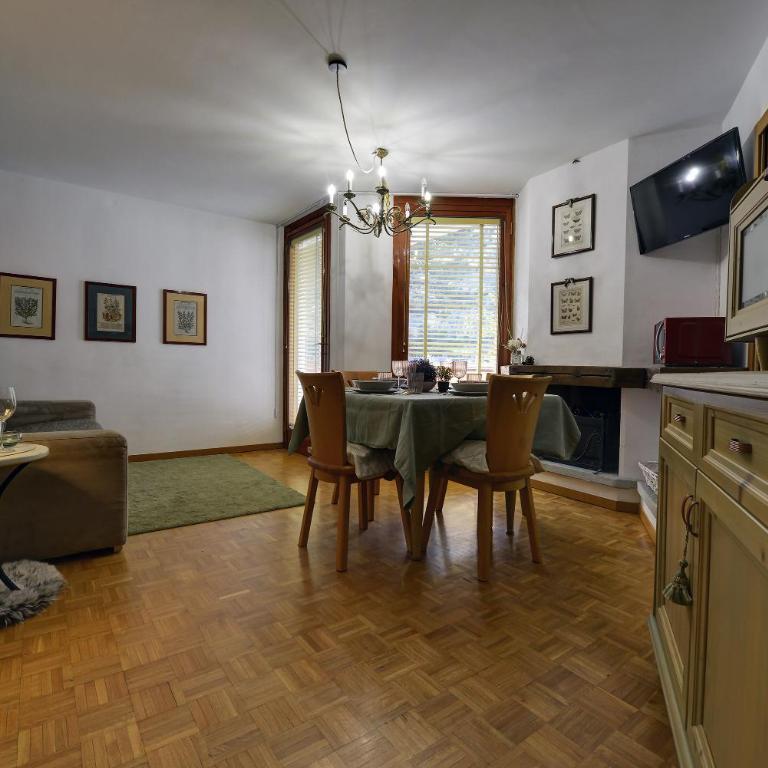 Dulci du Mont Blanc - One-Bedroom Apartment with Balcony and Mountain View - 5