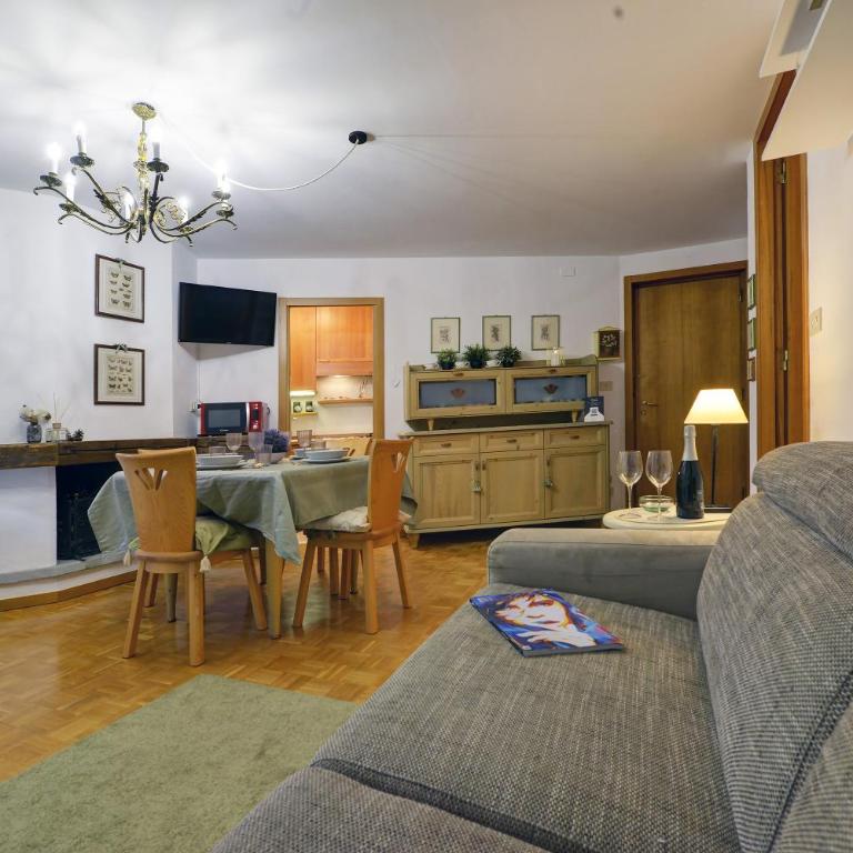 Dulci du Mont Blanc - One-Bedroom Apartment with Balcony and Mountain View - 8