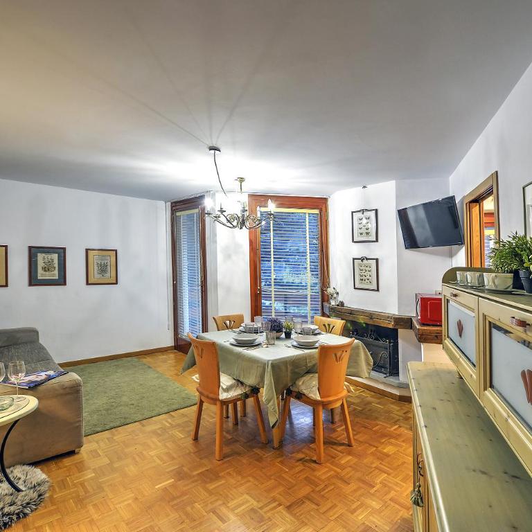 Dulci du Mont Blanc - One-Bedroom Apartment with Balcony and Mountain View - 22