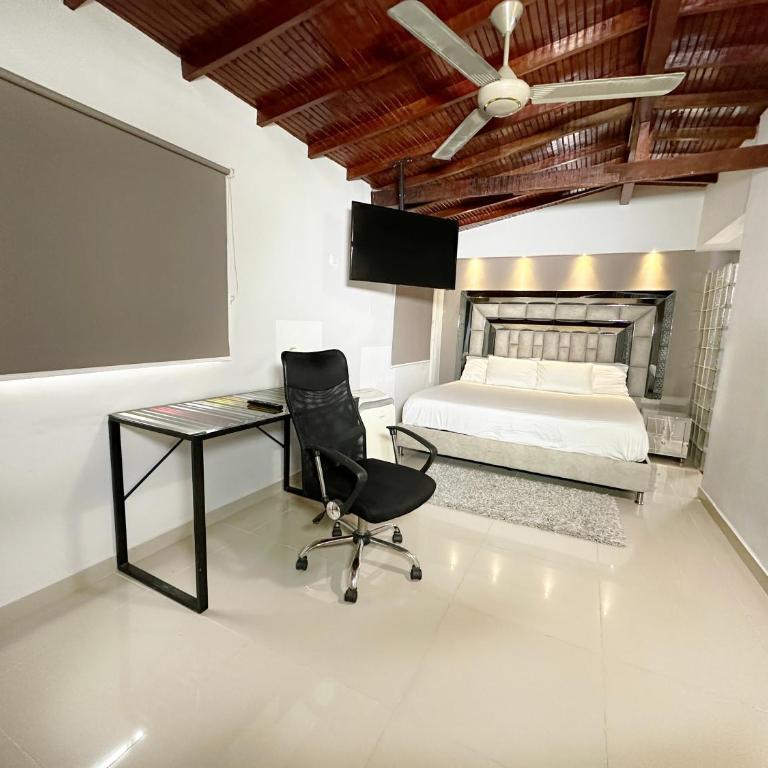 Duplex w Rooftop, Pool & 3 Jacuzzi, Maid, Security - Apartamento con balcón - 16