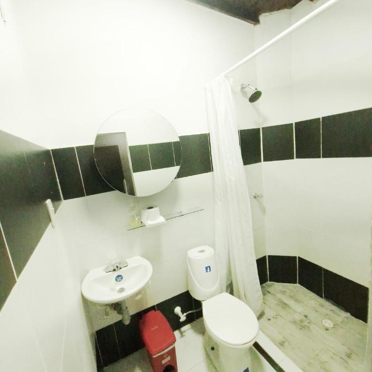 Duplex w Rooftop, Pool & 3 Jacuzzi, Maid, Security - Apartamento con balcón - 24