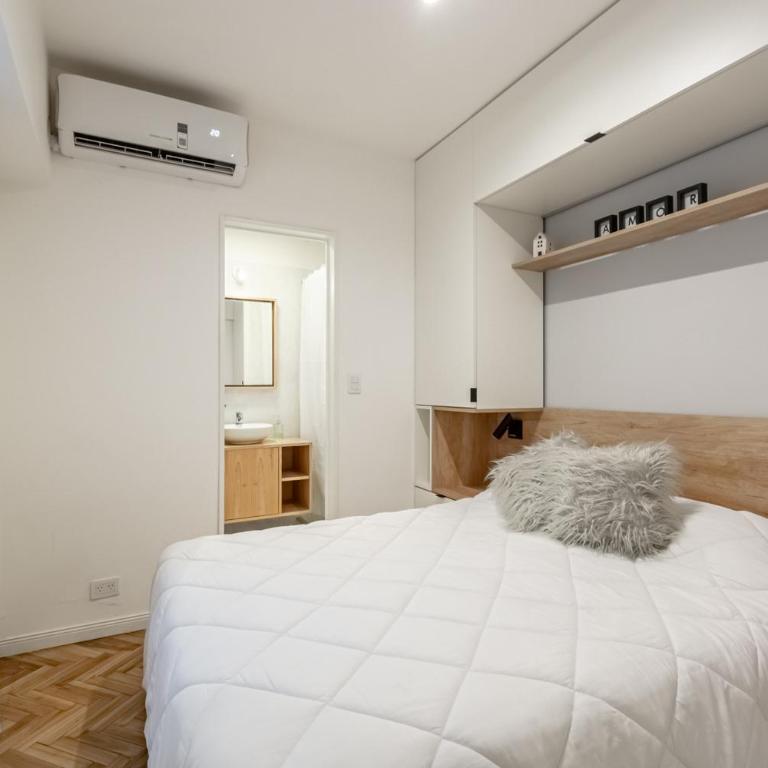 Elegante departamento ubicado en la mejor zona de Recoleta sobre la calle Paraná 1019 - Apartamento de 1 dormitorio - 1