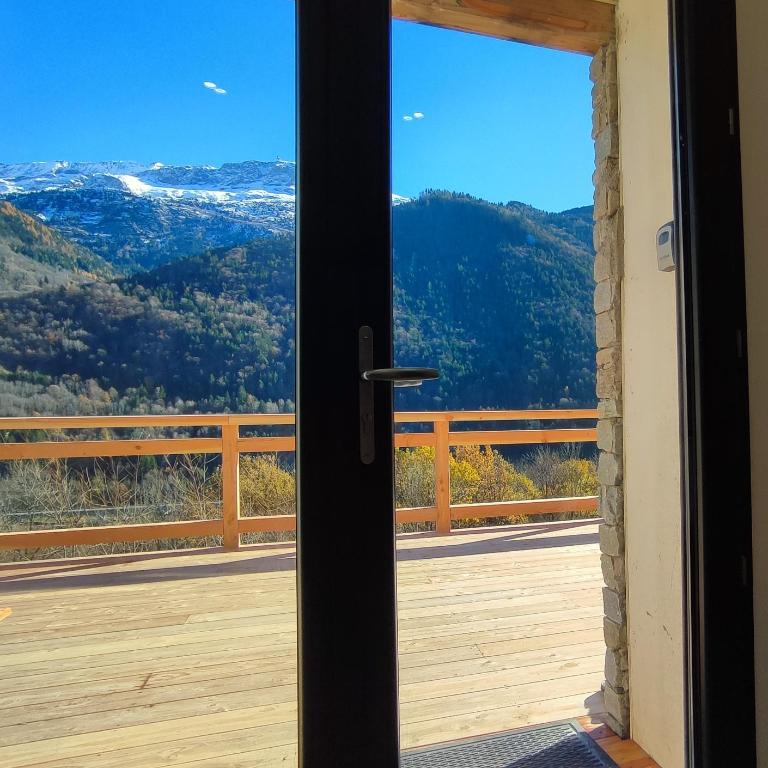 Le Bois Cosy appartement 4 étoiles 6 personnes, ACCES SKI ALPE D'HUEZ GRAND DOMAINE A 3 K M - Appartement 2 Chambres - Vue sur Lac - 30