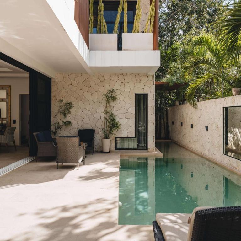 Luxe 8BR Double Villa, Gated, Patio & Pool - Villa - 4