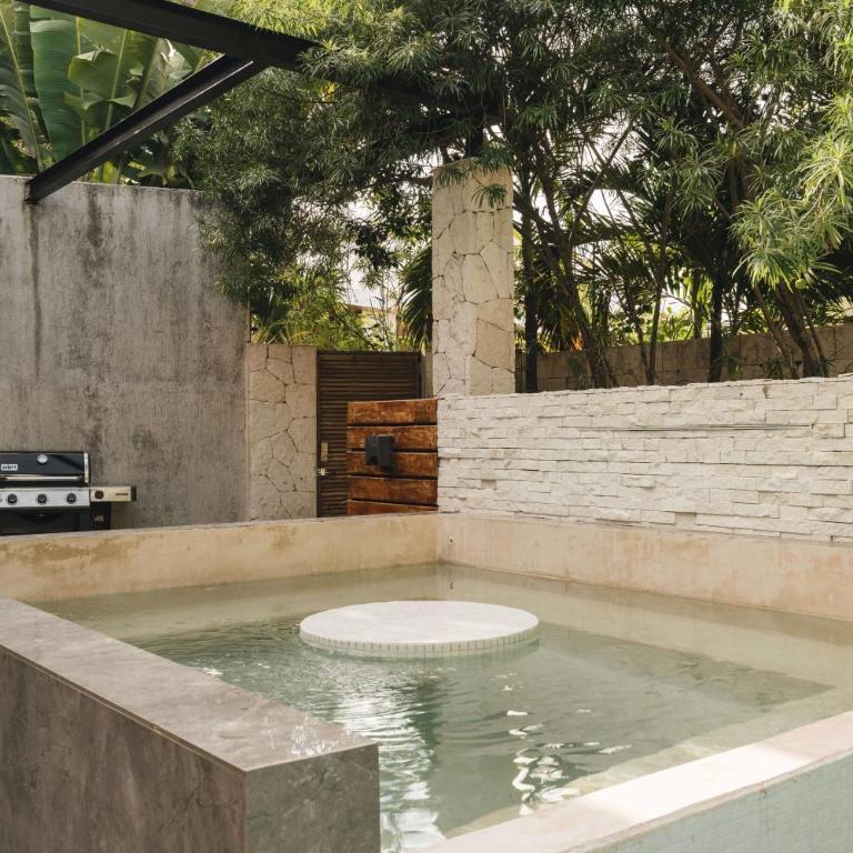 Luxe 8BR Double Villa, Gated, Patio & Pool - Villa - 10