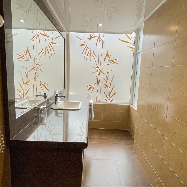 Mercure Alameda Quito - Suite Superior con 2 camas individuales - 10