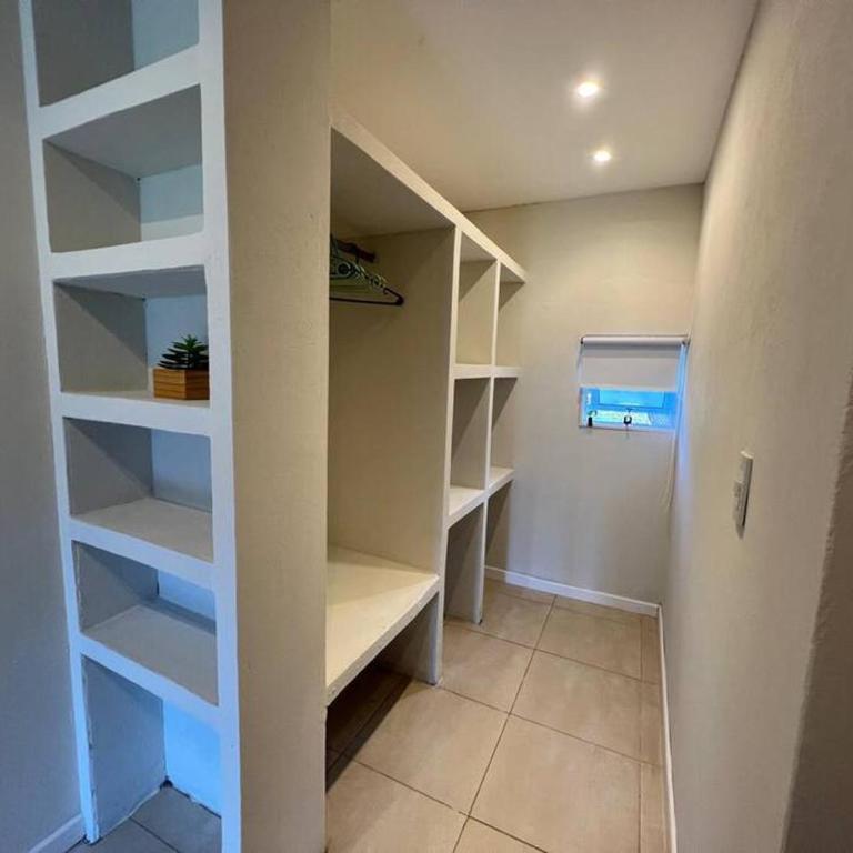 Carilo para 10, frente al golf con Pileta Climatizada! - Casa de 4 dormitorios - 19