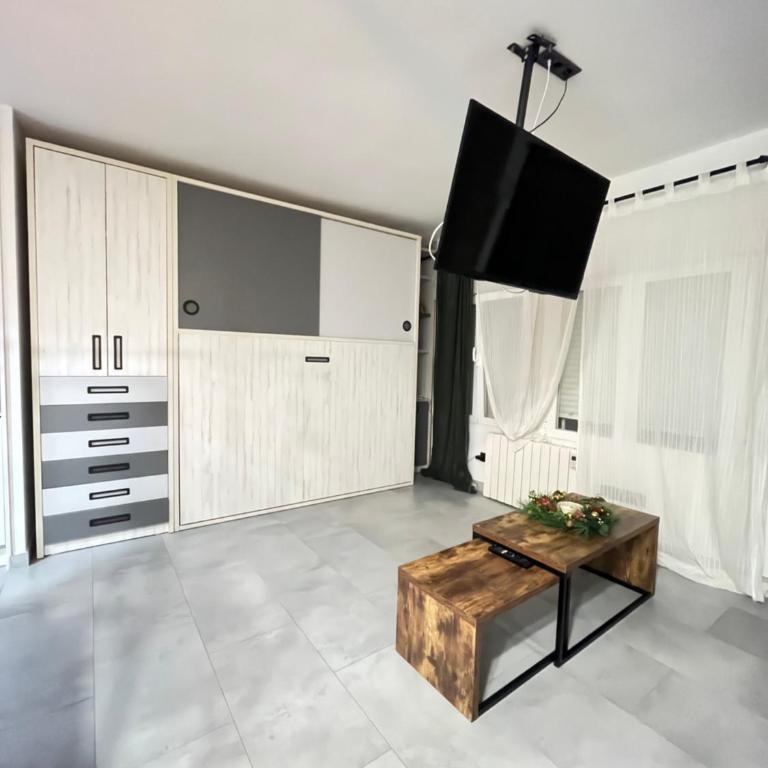 Madrid Confort Suites - One-Bedroom Apartment - 5